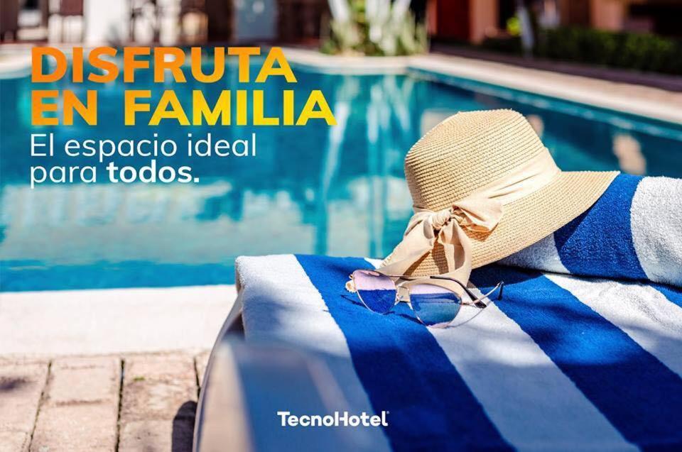 Tecnohotel Itzaes メリダ エクステリア 写真